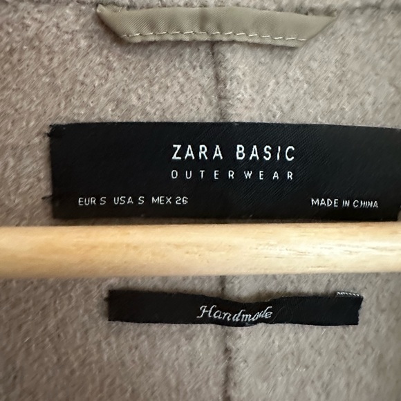 Zara coat from the basic out wear line. - Picture 7 of 7
